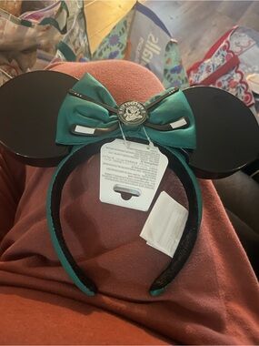Disney Minnie Ears Headband with Ducks Hockey Green Satin Bow
